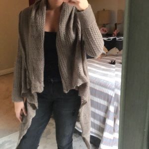 O’Neill tan sweater cardigan